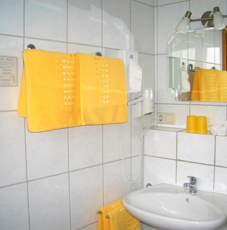 Gaestehaus Kleine Kalmit Landau in der Pfalz Pokoj fotografie